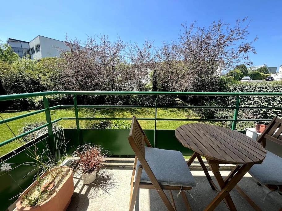 Appartement Hyper Centre 孔卡尔诺 外观 照片