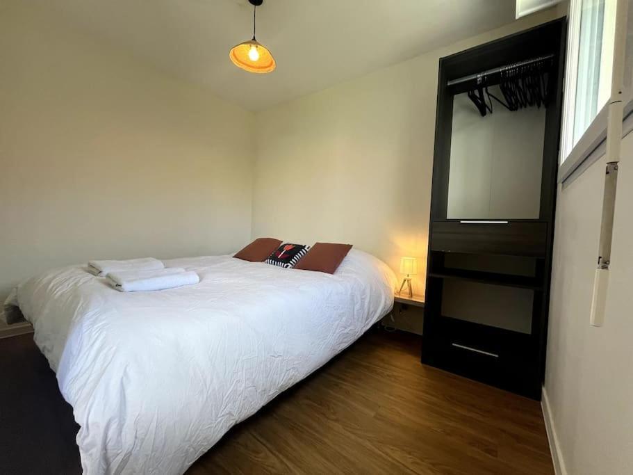 Appartement Hyper Centre 孔卡尔诺 外观 照片