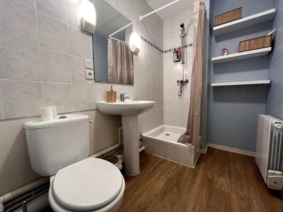 Appartement Hyper Centre 孔卡尔诺 外观 照片