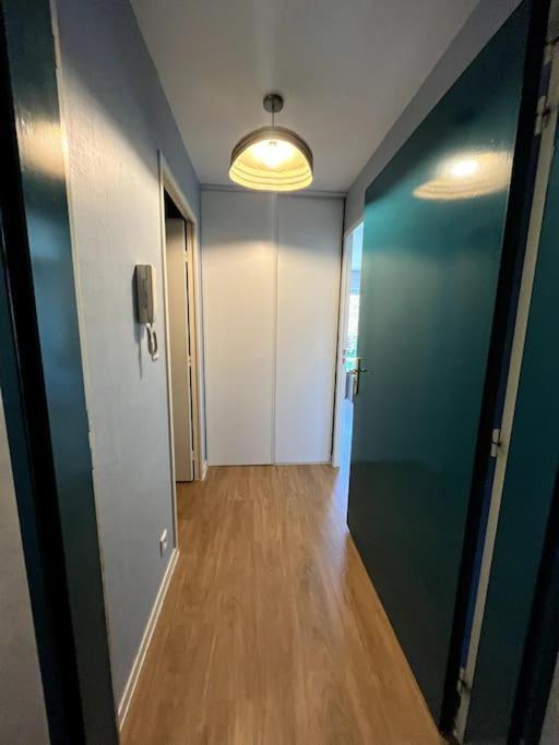 Appartement Hyper Centre 孔卡尔诺 外观 照片